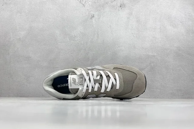 New Balance 574 Series product detail image 3