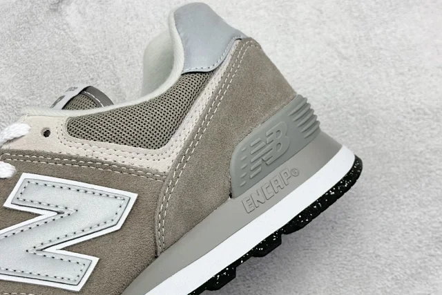 New Balance 574 Series product detail image 9