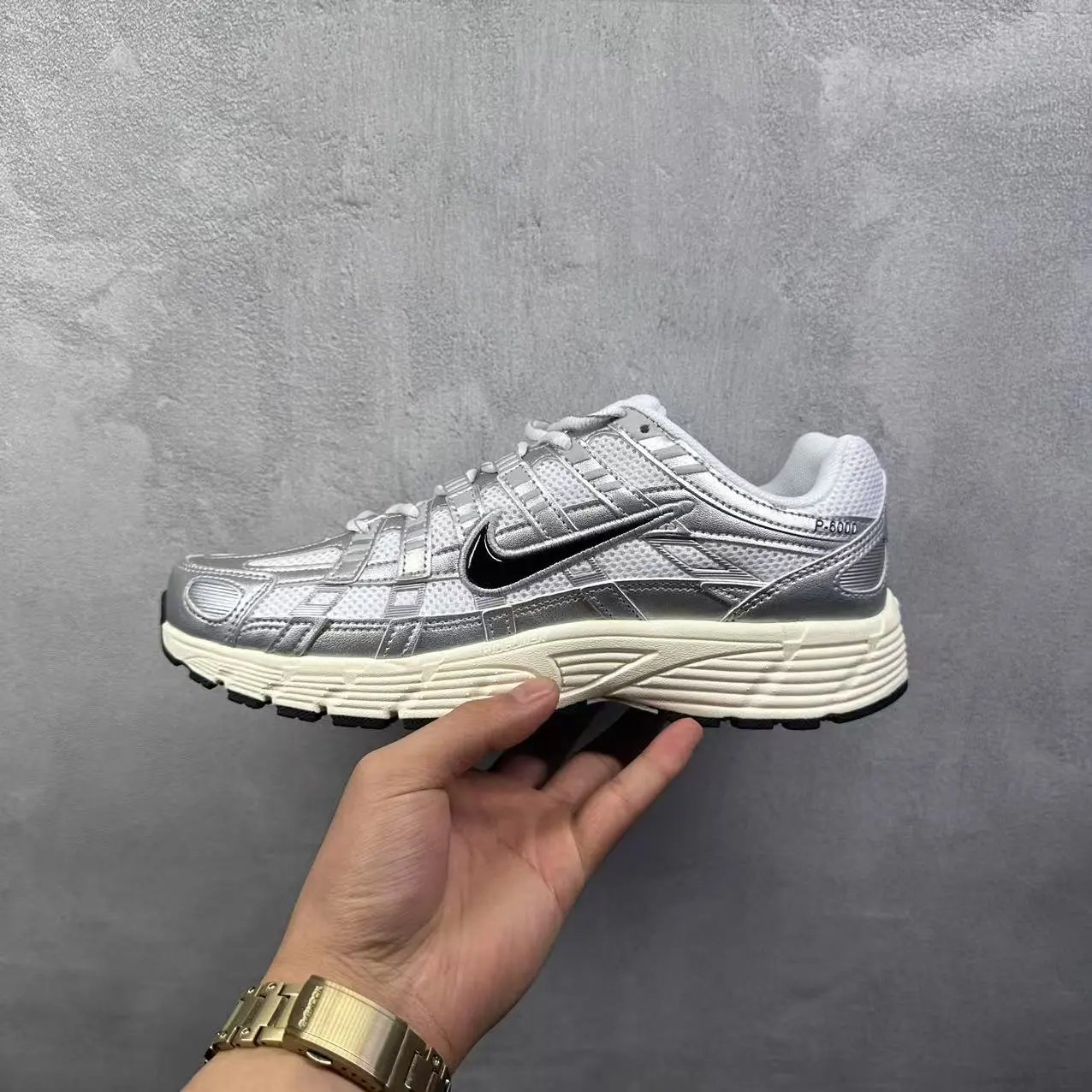 Silver CD6404-105