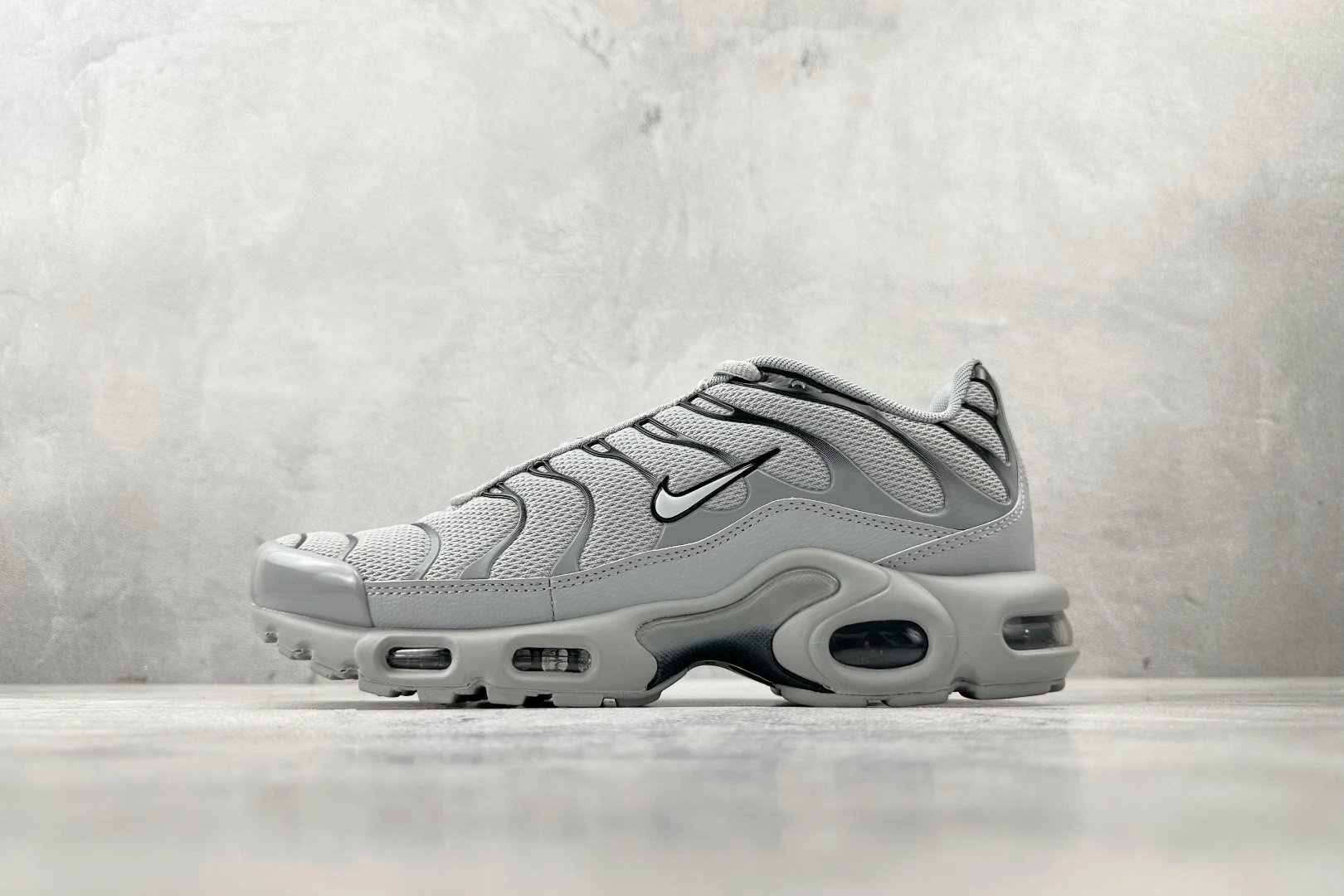 Gray 852630-021