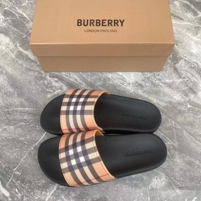 Burberry Slides: seller detail photo 2