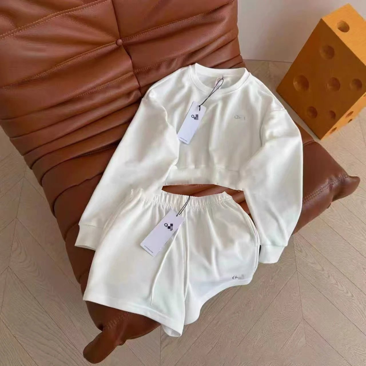 White Set