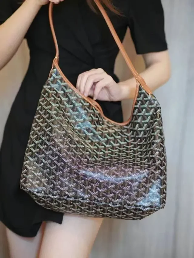 Goyard Backpacks Chevron-pattern flap backpack with top handle product detail image 24