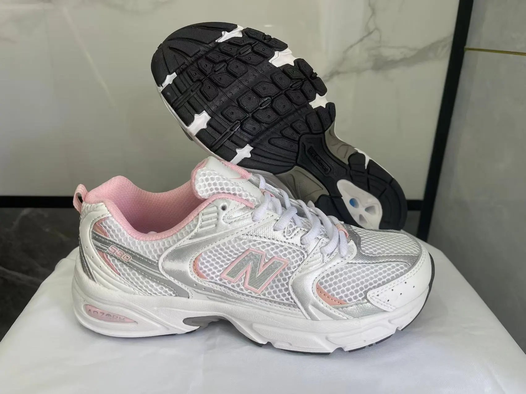 New Balance Sneakers 530 — 15