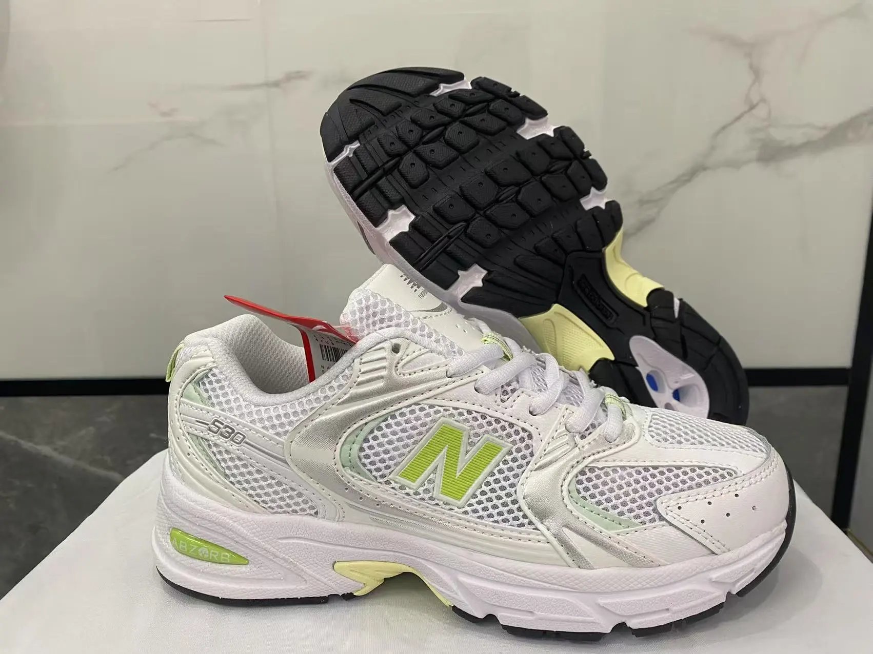 New Balance Sneakers 530 — 1