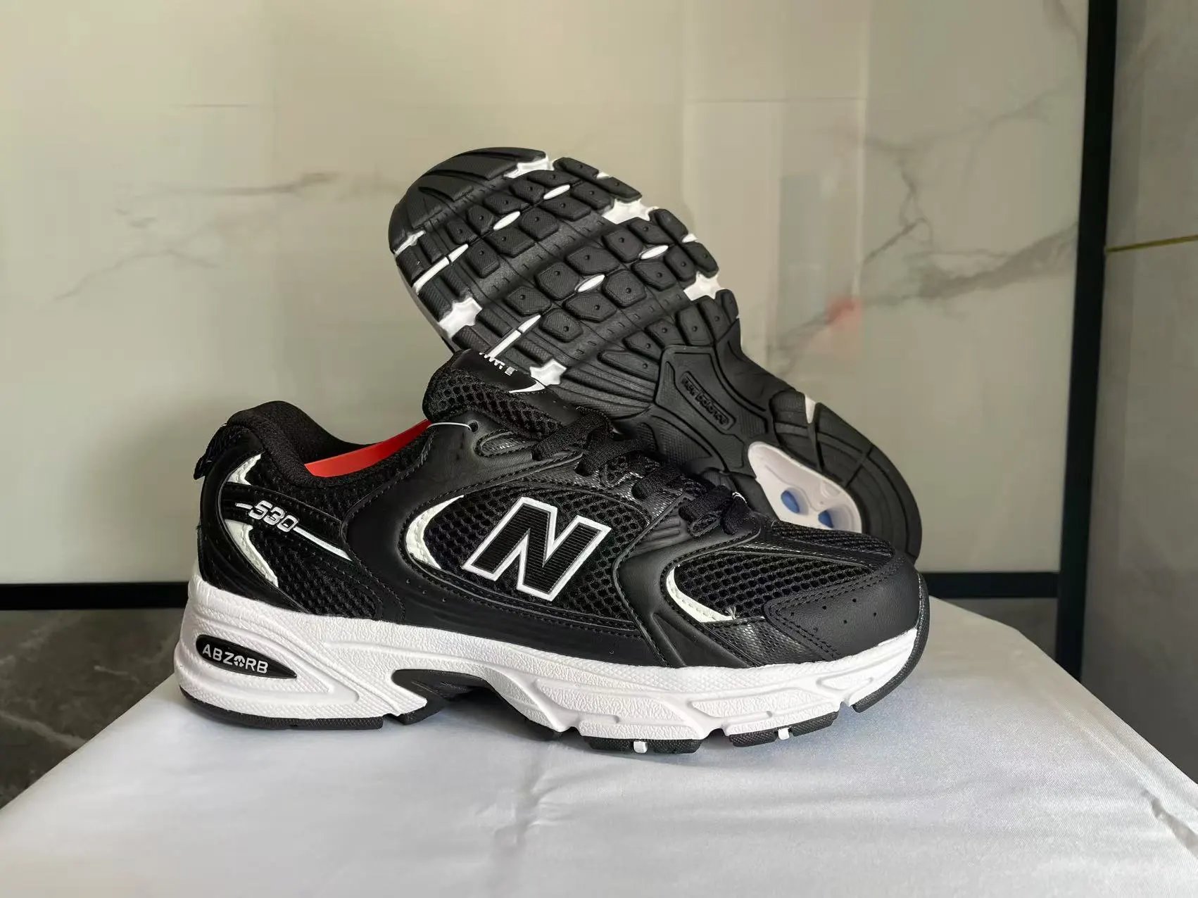 New Balance Sneakers 530 — 19