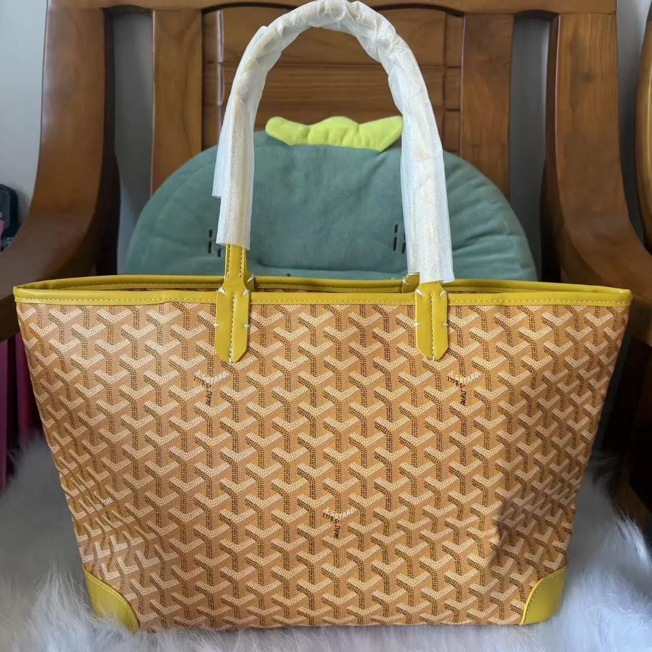 Goyard Backpacks Chevron-pattern flap backpack with top handle — Yellow Shoulder Handbag 34*27*15 CM
