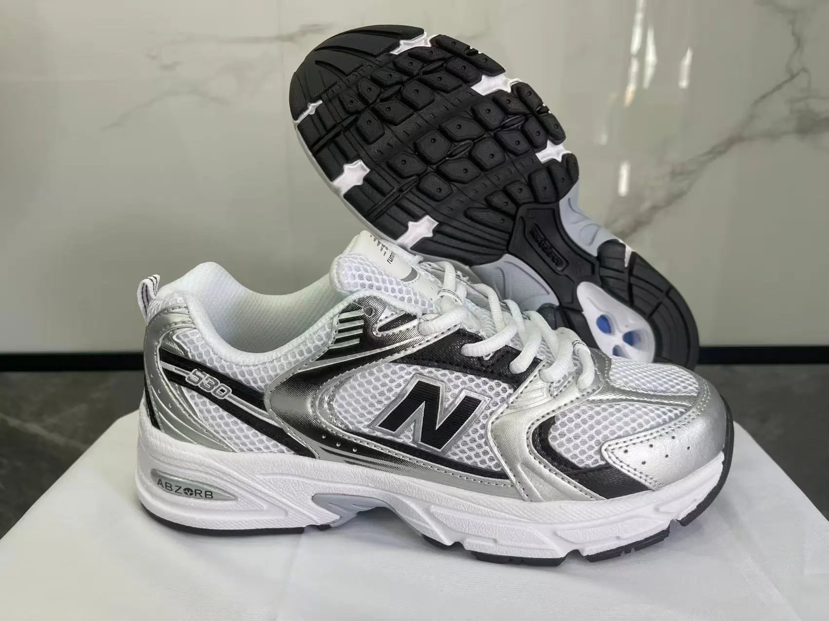 New Balance Sneakers 530 — 21