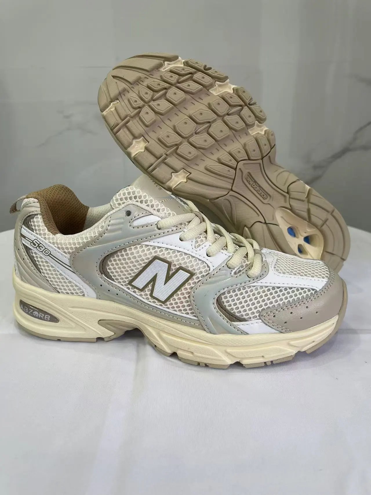 New Balance Sneakers 530 — 17