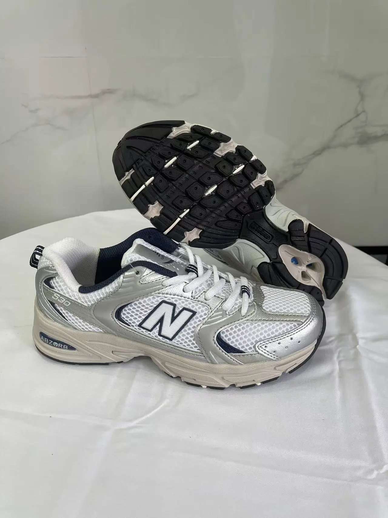 New Balance Sneakers 530 — 13
