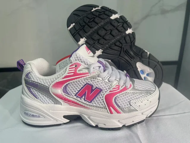 New Balance Sneakers 530 product detail image 9