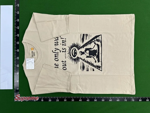Gallery Dept. T-Shirts Graphic Print Short-Sleeve T-Shirt product detail image 3