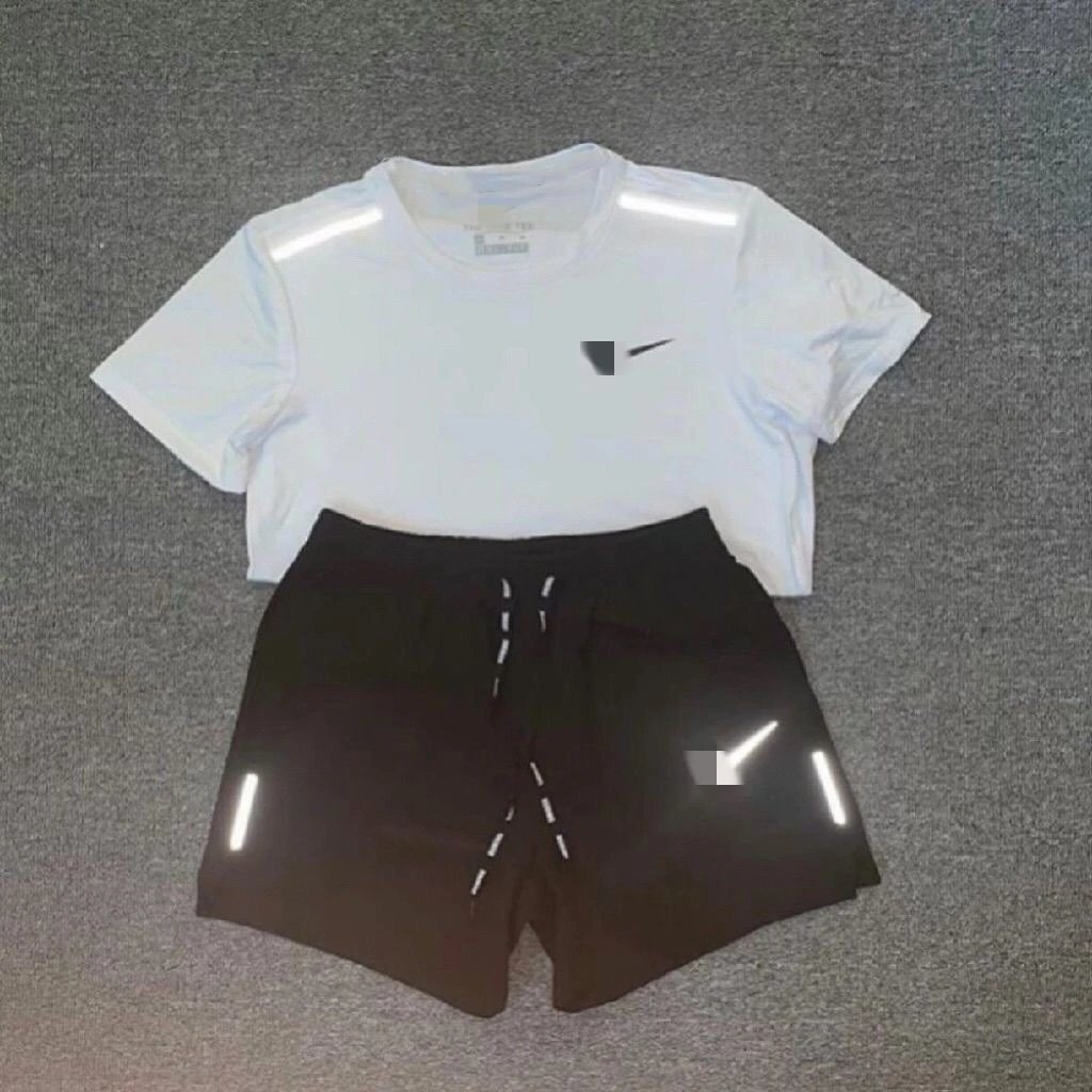 [Reflective Swoosh Short-Sleeve + Shorts] White Set