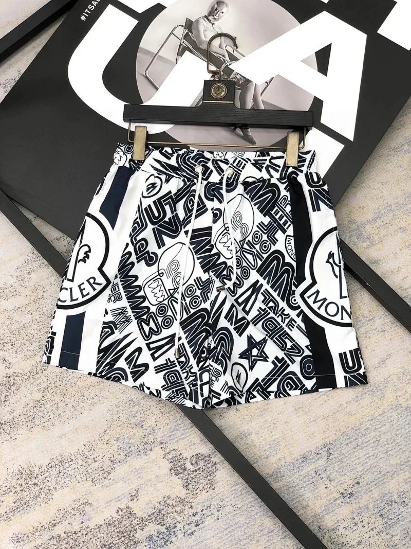Moncler Shorts Drawstring logo-print — Black