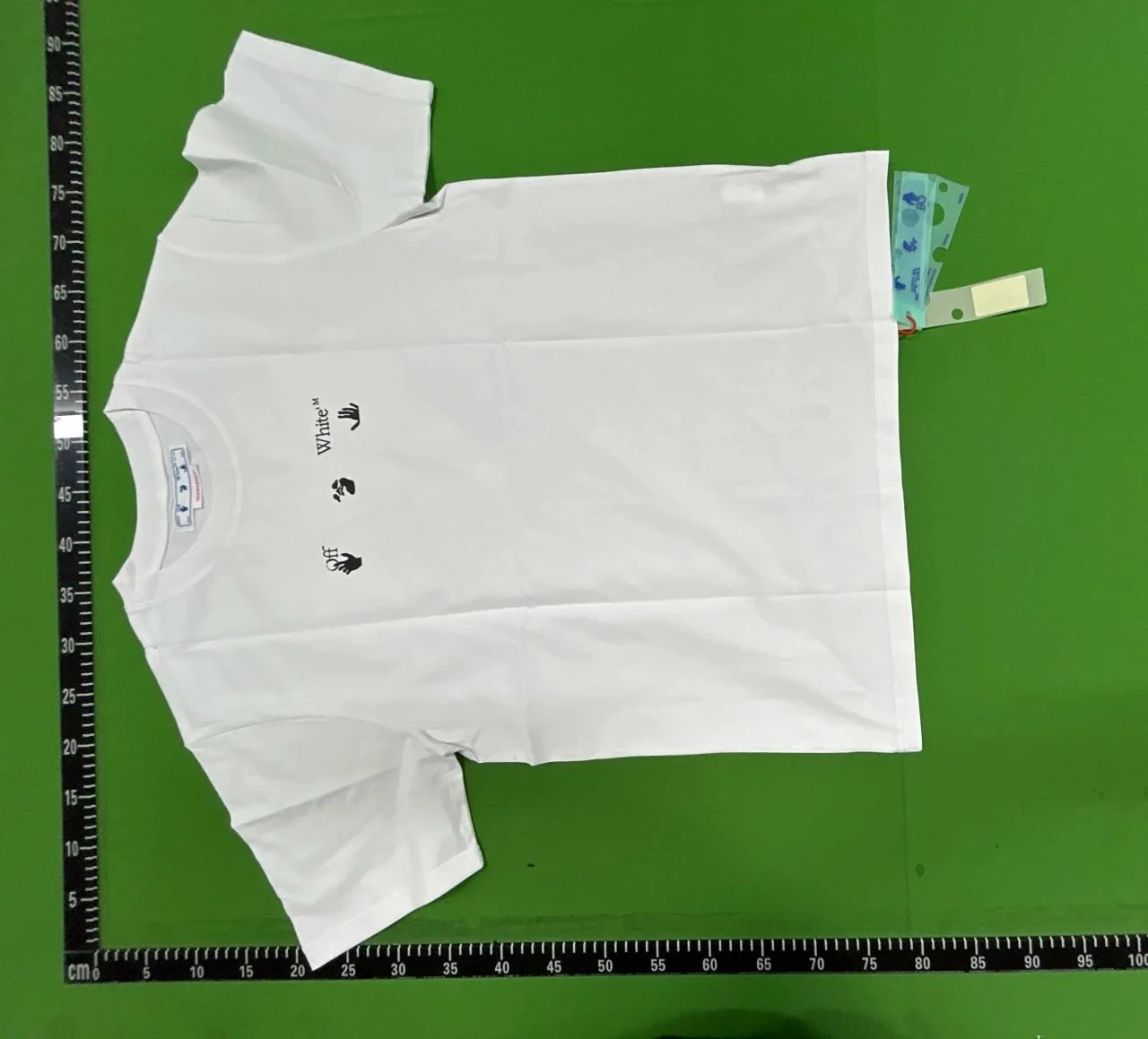 Off-White T-Shirts Arrow graphic print image 3