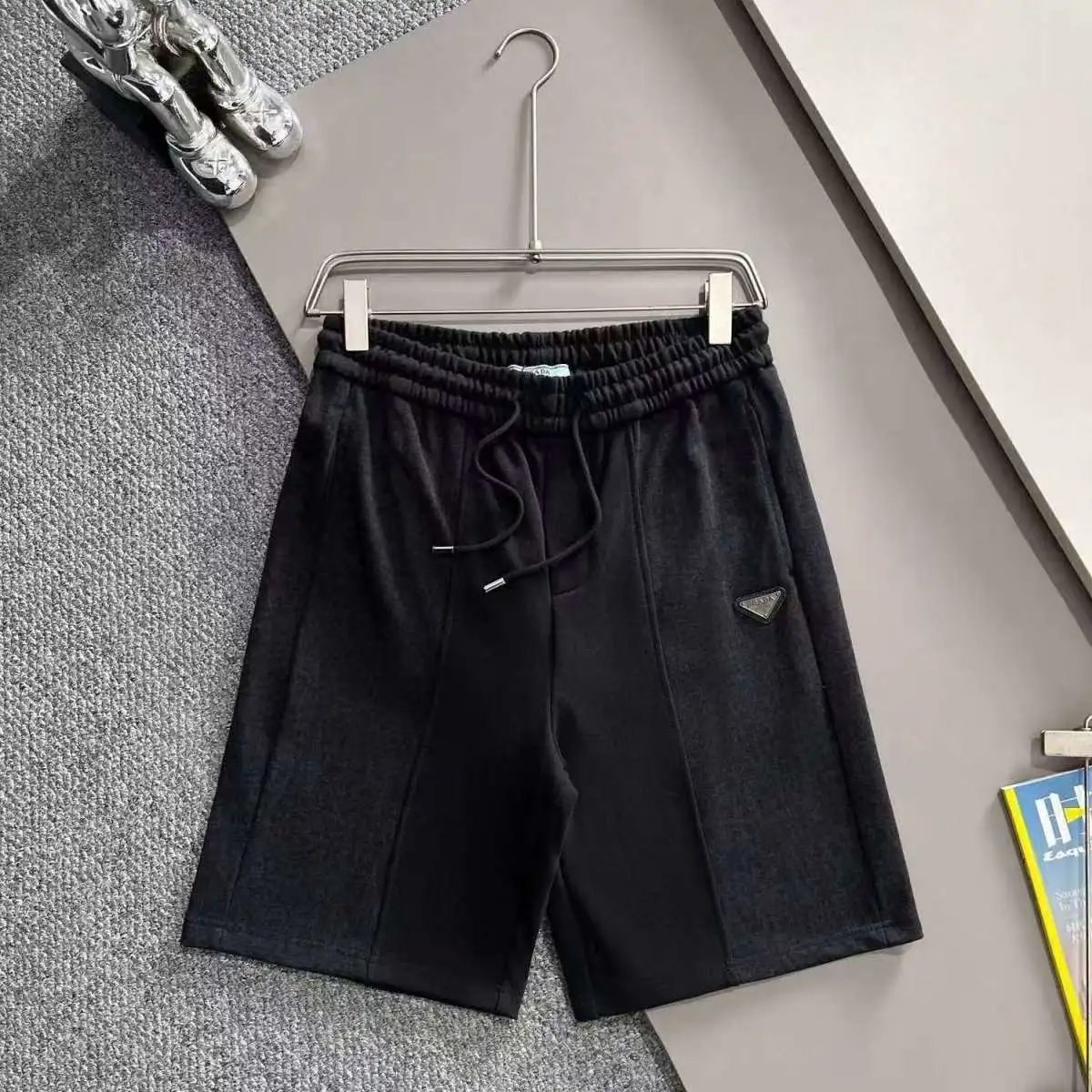 302 Black