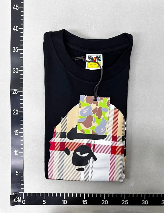 BAPE T-Shirts Short-Sleeve Ape Head Graphic product detail image 2