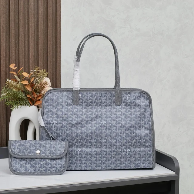Goyard Backpacks Chevron-pattern flap backpack with top handle product detail image 43