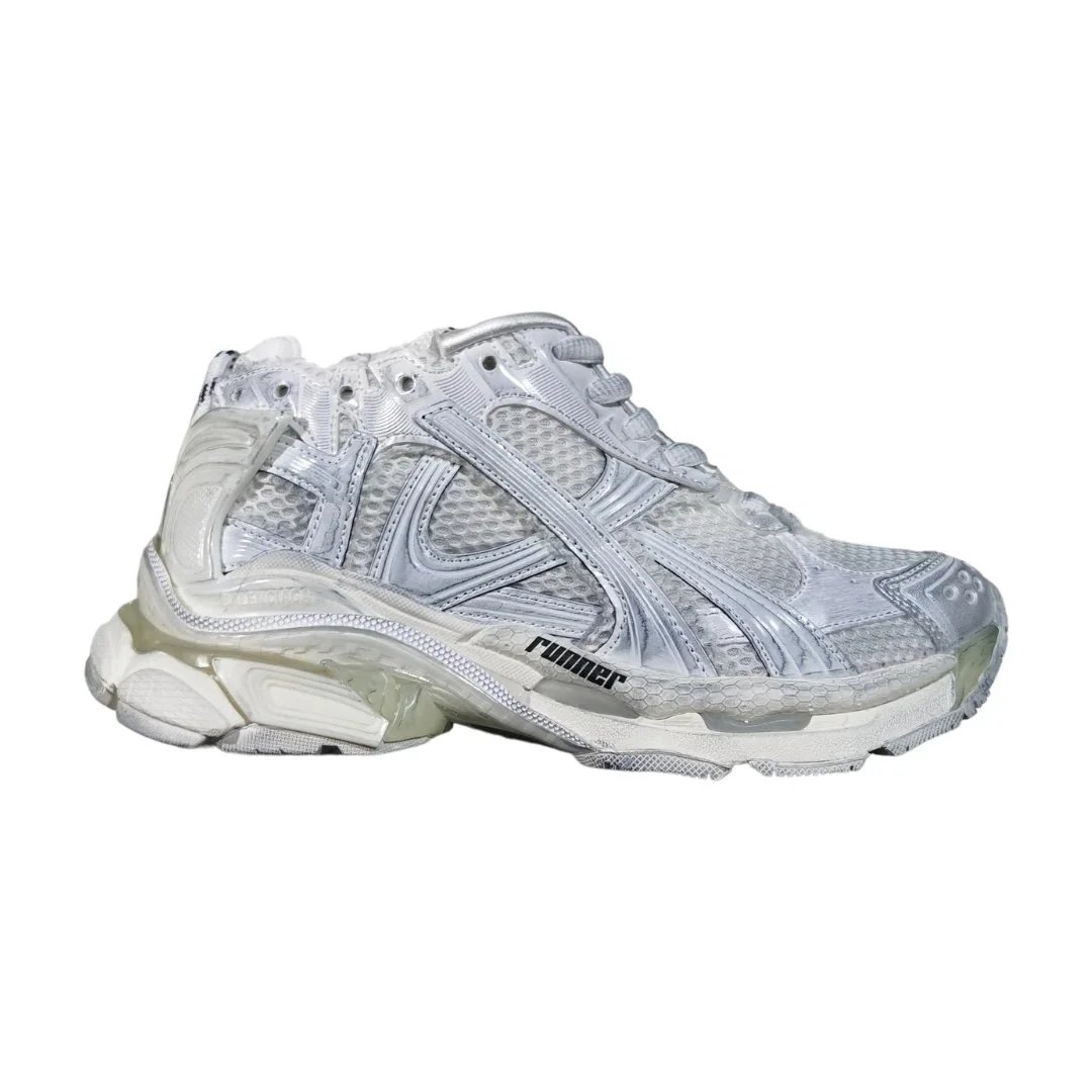 Balenciaga Sneakers Runner 7.5 — Completely White