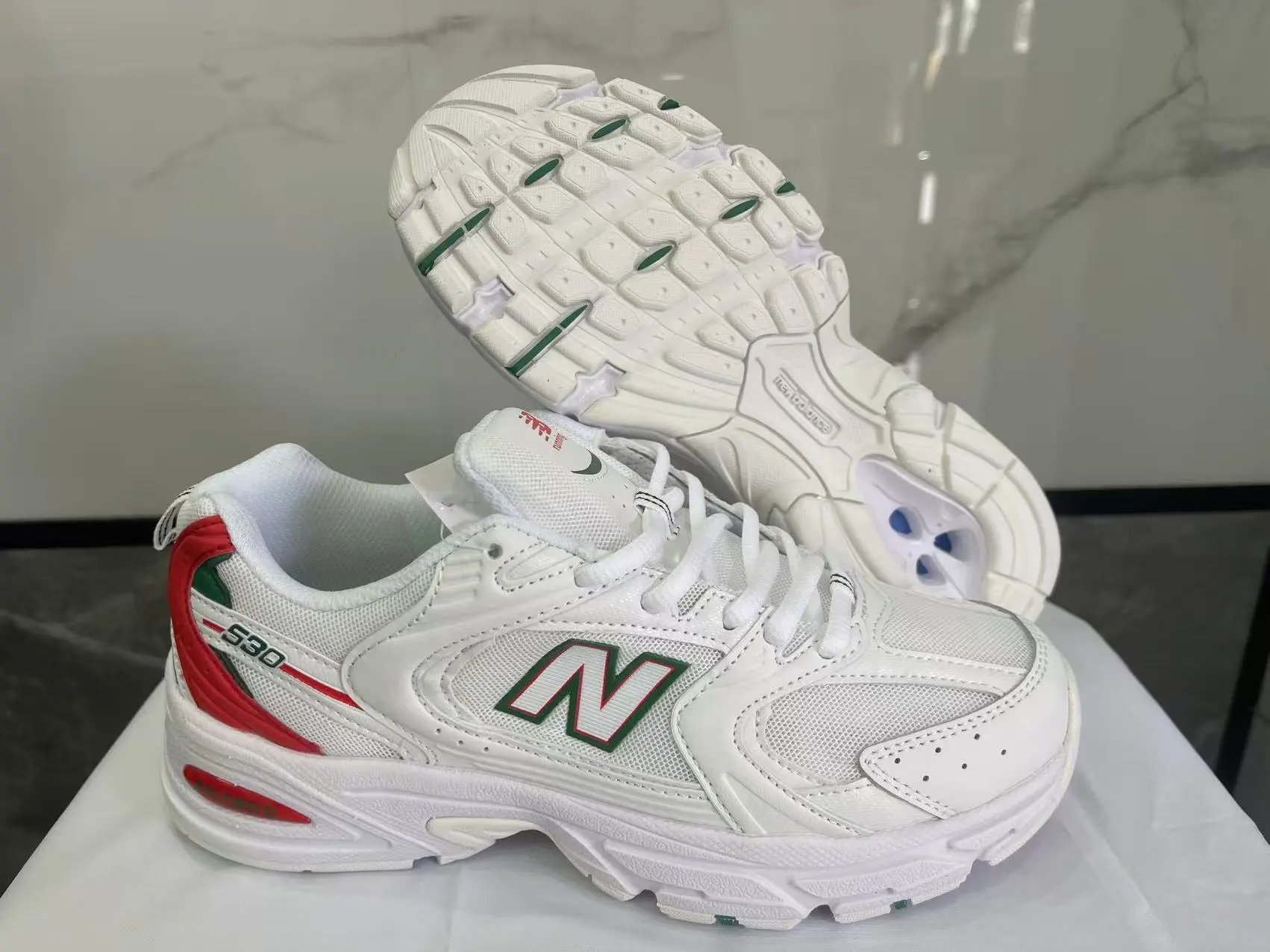 New Balance Sneakers 530 — 5