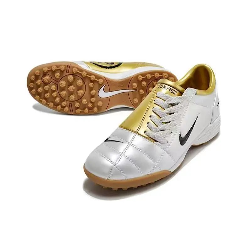 Nike Sneakers Total 90 III turf soccer shoes — 34