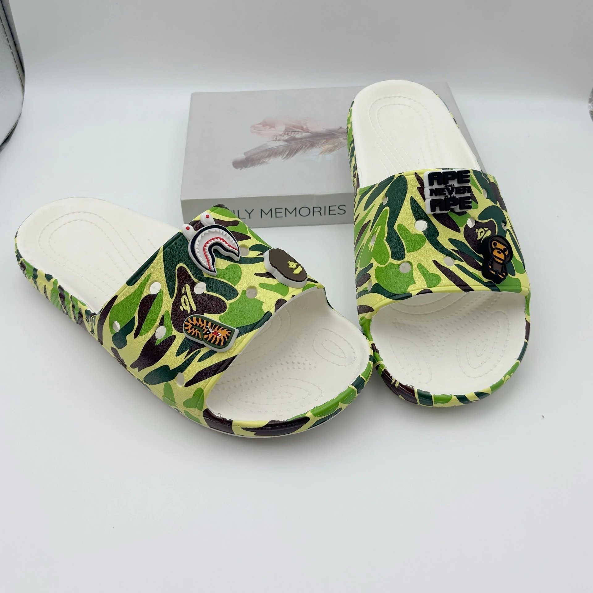BAPE Slippers Camouflage Slide Sandals with Graphic Charms — Camouflage ape mop army green white-bag