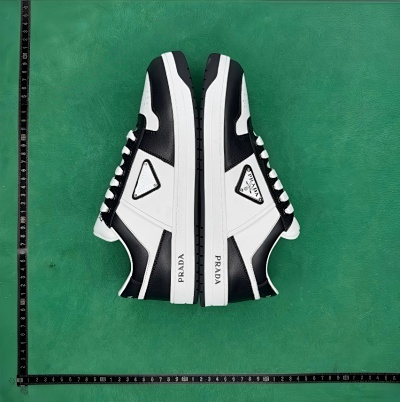 Prada Sneakers Low-top triangle-logo — 2