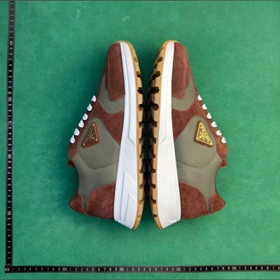 Prada Sneakers Low-top triangle-logo — 19