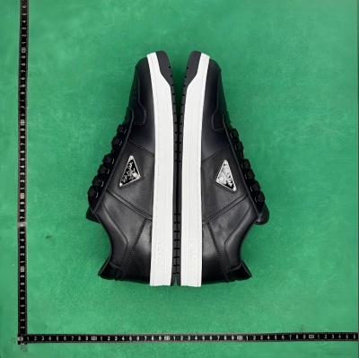 Prada Sneakers Low-top triangle-logo — 1-