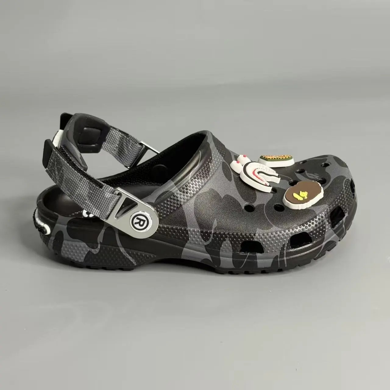 BAPE Slippers Camouflage Slide Sandals with Graphic Charms — Plated Bep Black-Bags