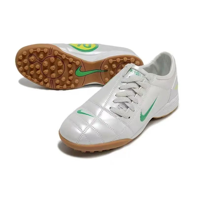 Nike Sneakers Total 90 III turf soccer shoes — 33