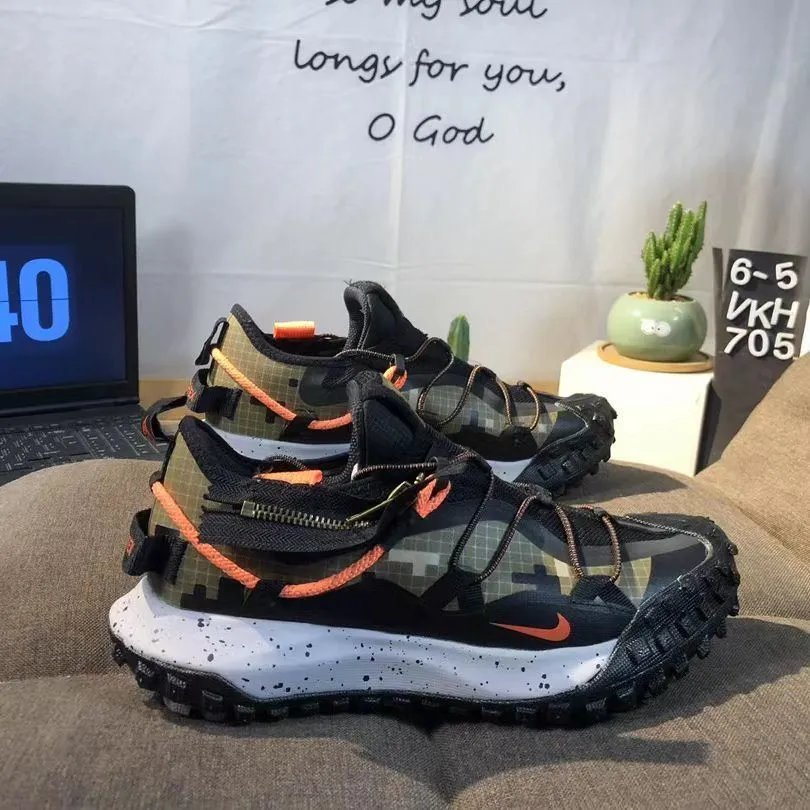 Nike Sneakers ACG Trail — F 1 khakis zipper