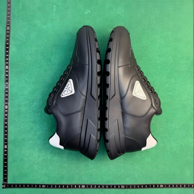 Prada Sneakers Low-top triangle-logo — 18