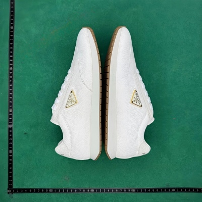 Prada Sneakers Low-top triangle-logo — 27