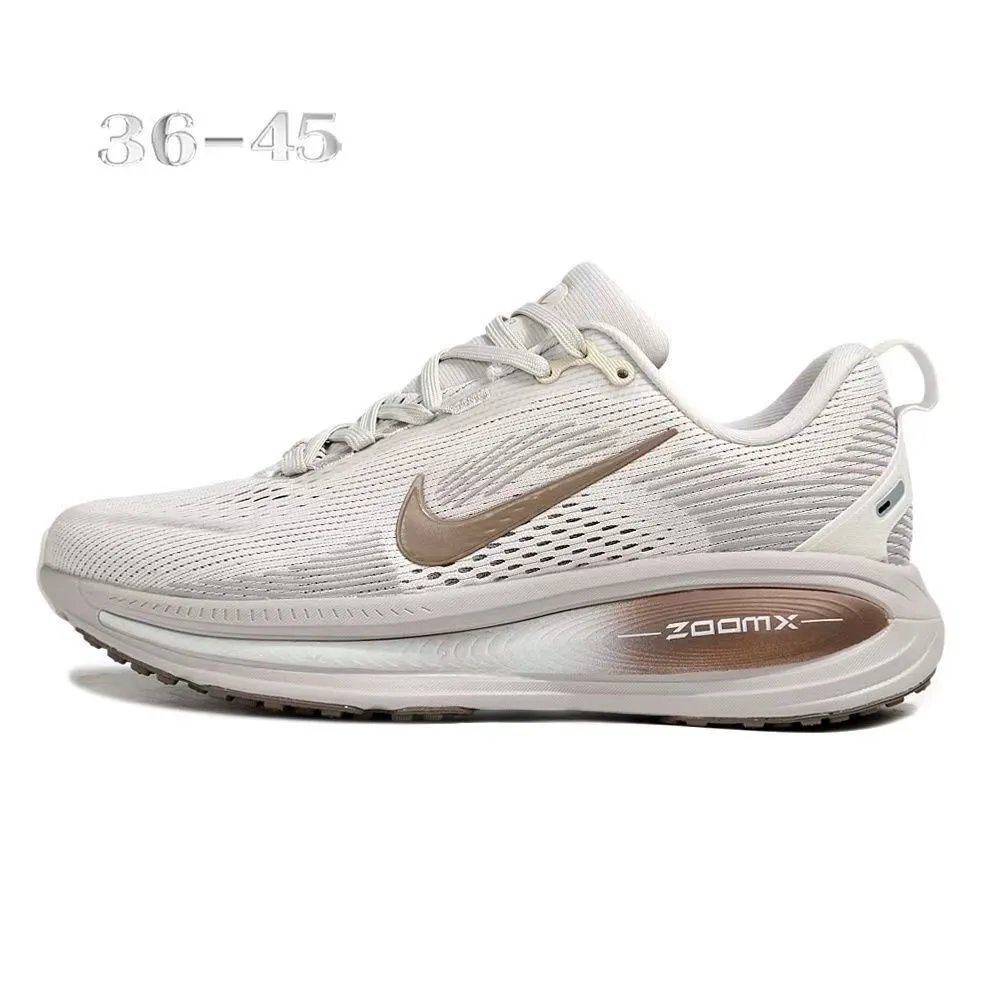 Nike Sneakers Vomero 18 — 18-Brown