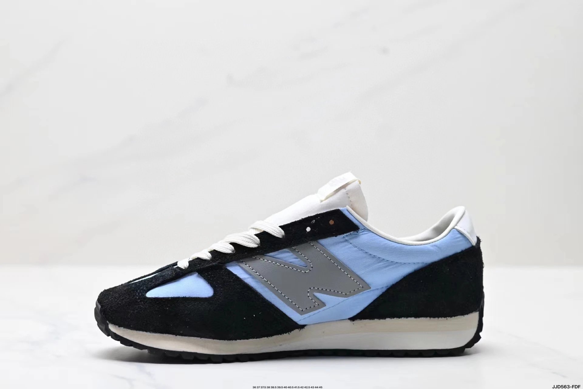 New Balance Sneakers 471 — 4