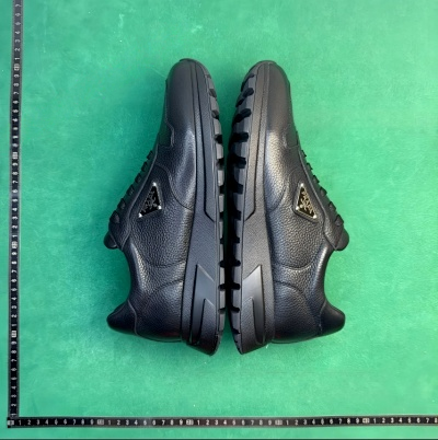 Prada Sneakers Low-top triangle-logo — 20