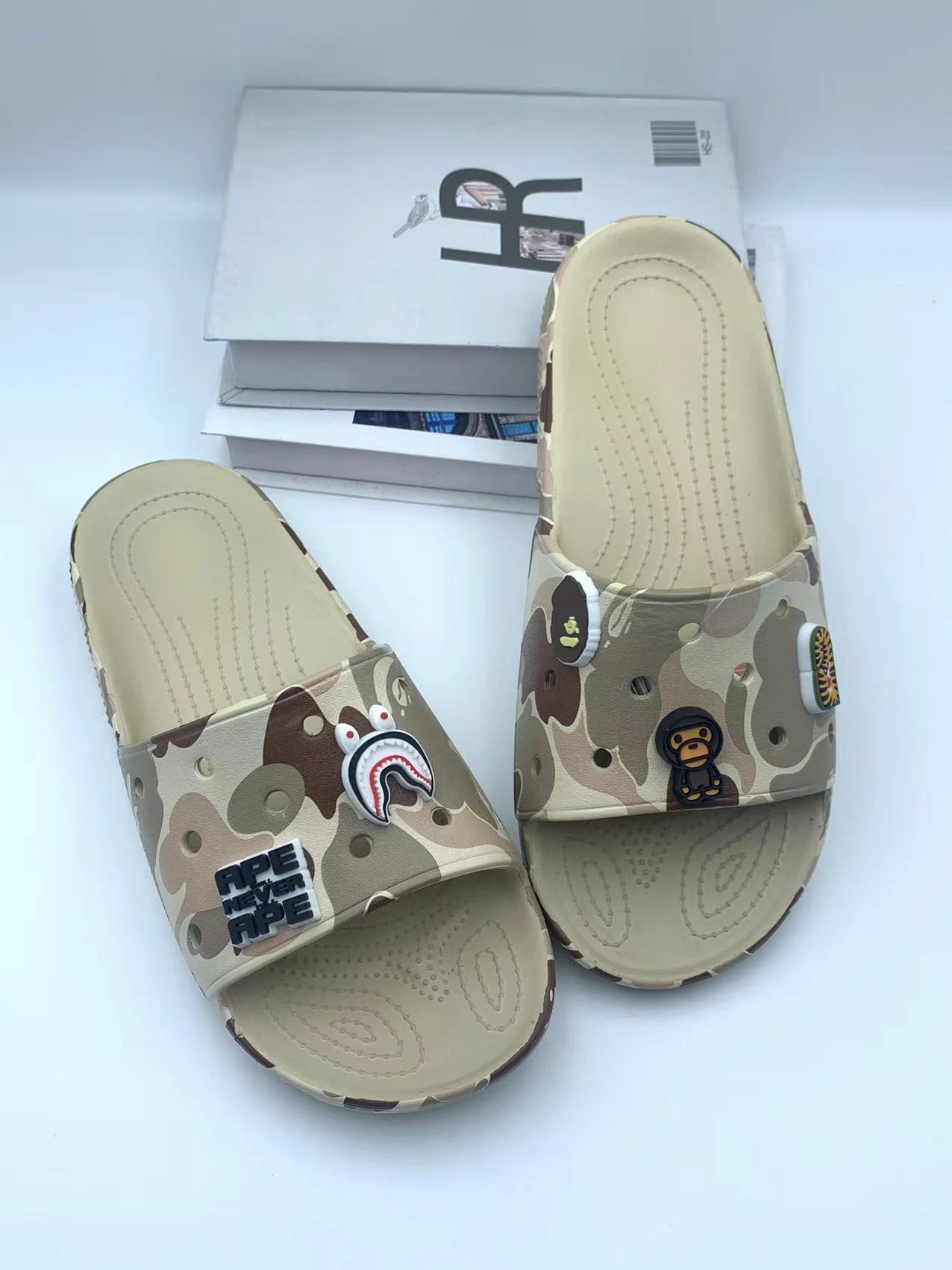 BAPE Slippers Camouflage Slide Sandals with Graphic Charms — Camouflage ape khakis-bag