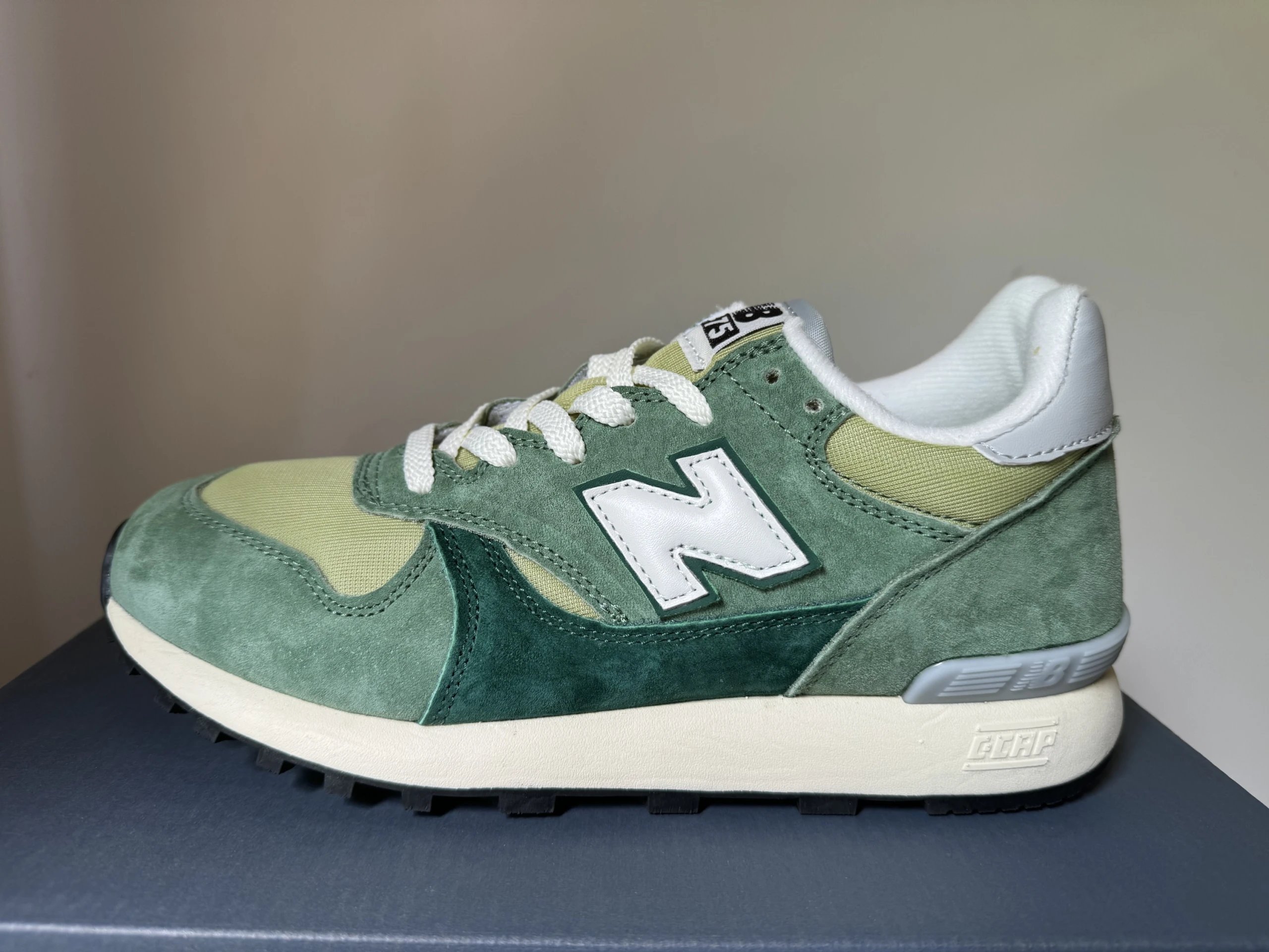 New Balance Sneakers 471 — 11