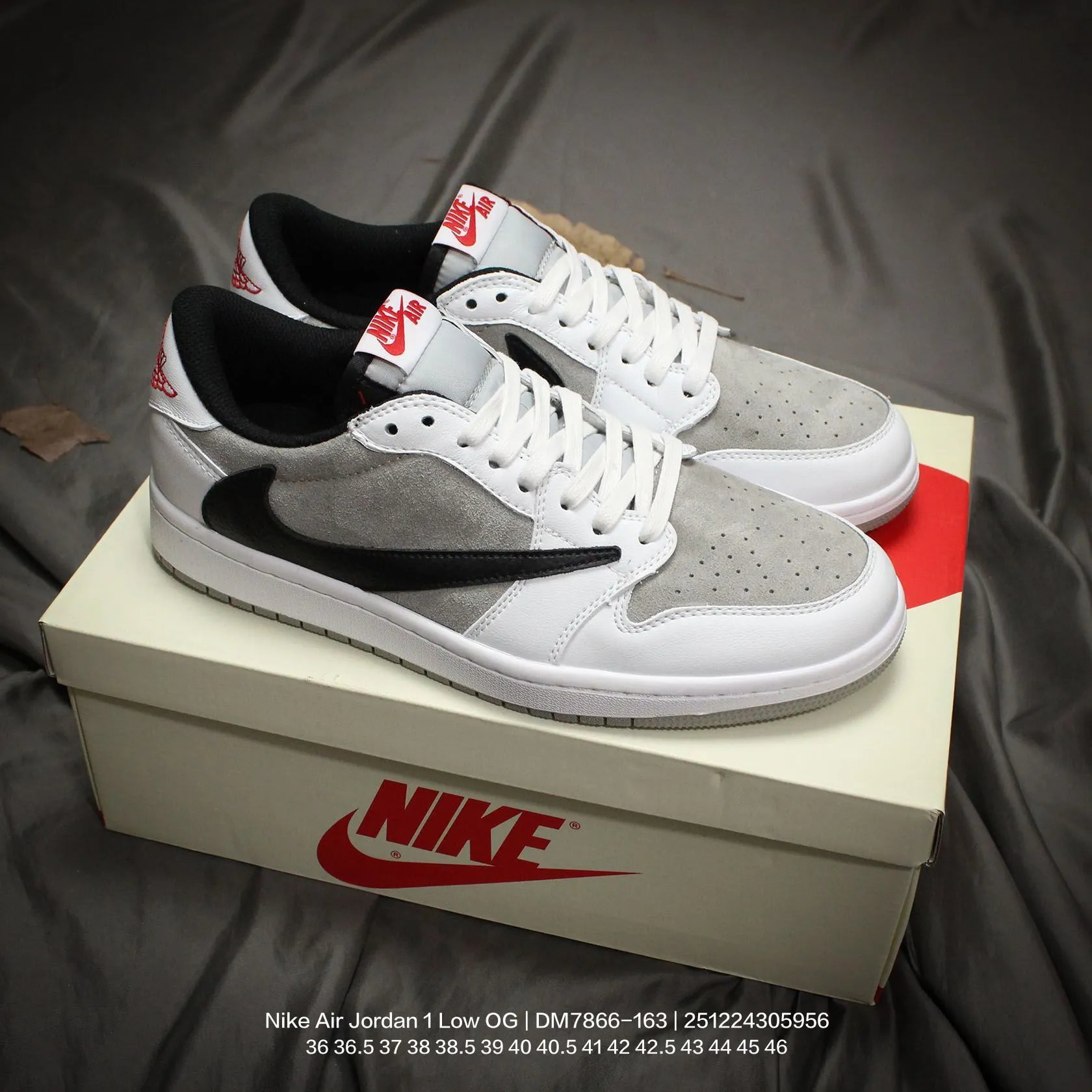 Nike Sneakers Air Jordan 1 Low — 19