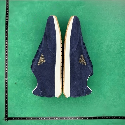Prada Sneakers Low-top triangle-logo — 26