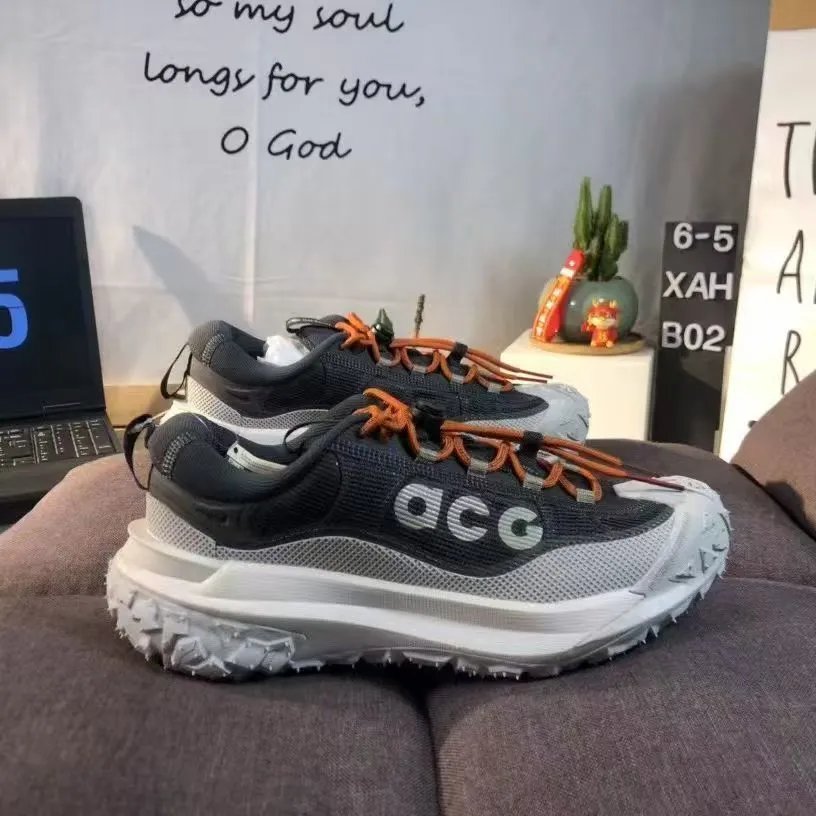 Nike Sneakers ACG Trail — F 2 Black and gray