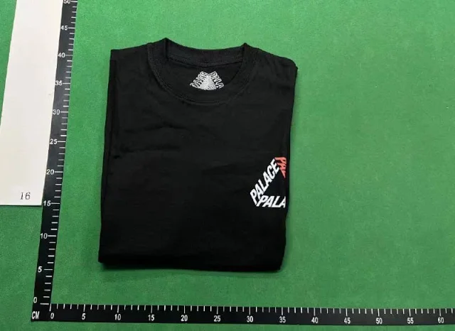 Palace T-Shirts Tri-Ferg Graphic product detail image 5