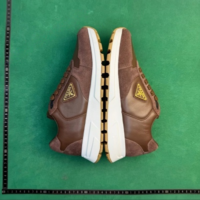 Prada Sneakers Low-top triangle-logo — 22