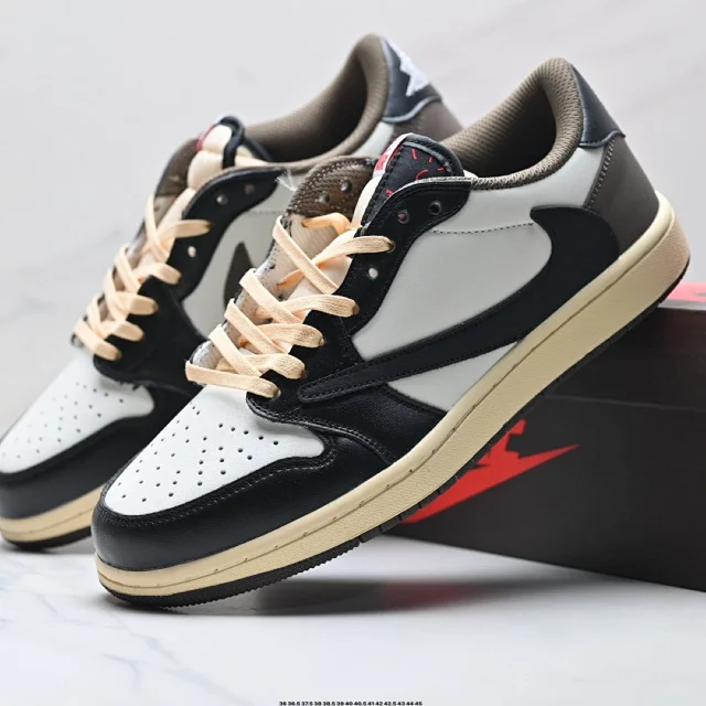Nike Sneakers Low-Top Retro product detail image 10