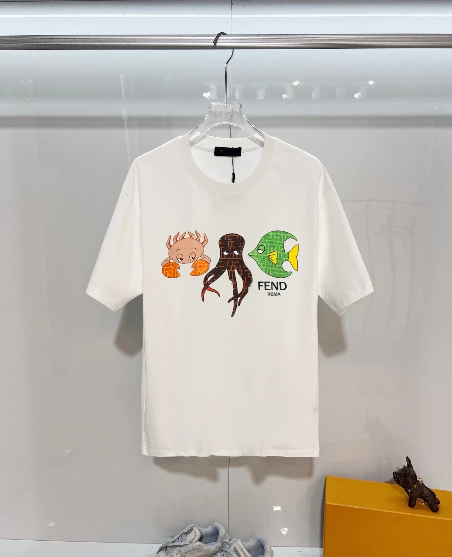 Unbranded T-Shirts Graphic-print crew-neck short-sleeve T-shirt — 1