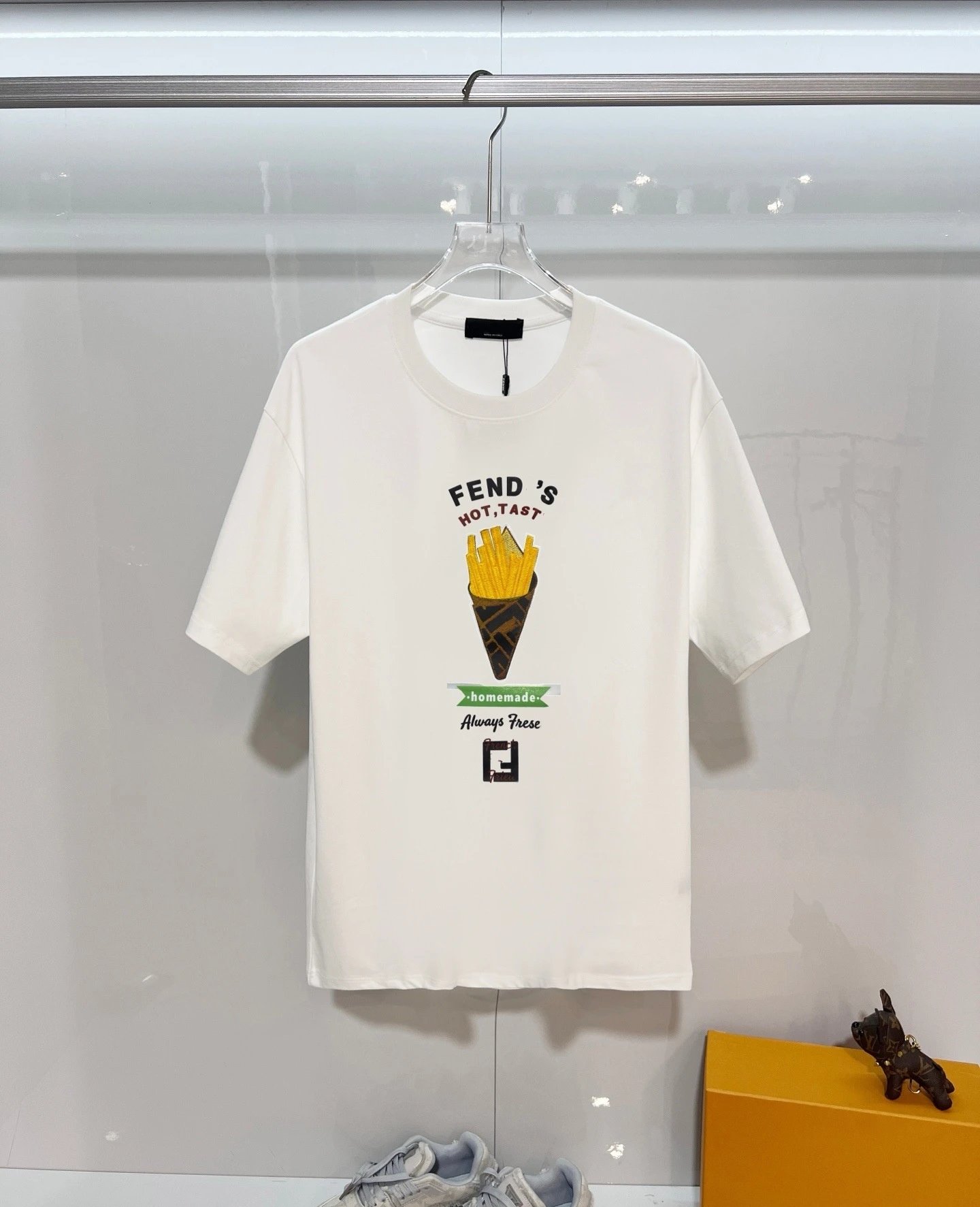 Unbranded T-Shirts Graphic-print crew-neck short-sleeve T-shirt — 9
