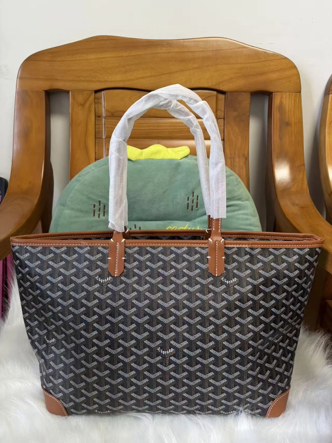 Goyard Backpacks Chevron-pattern flap backpack with top handle — Shoulder Tote Brown 34*27*15 CM