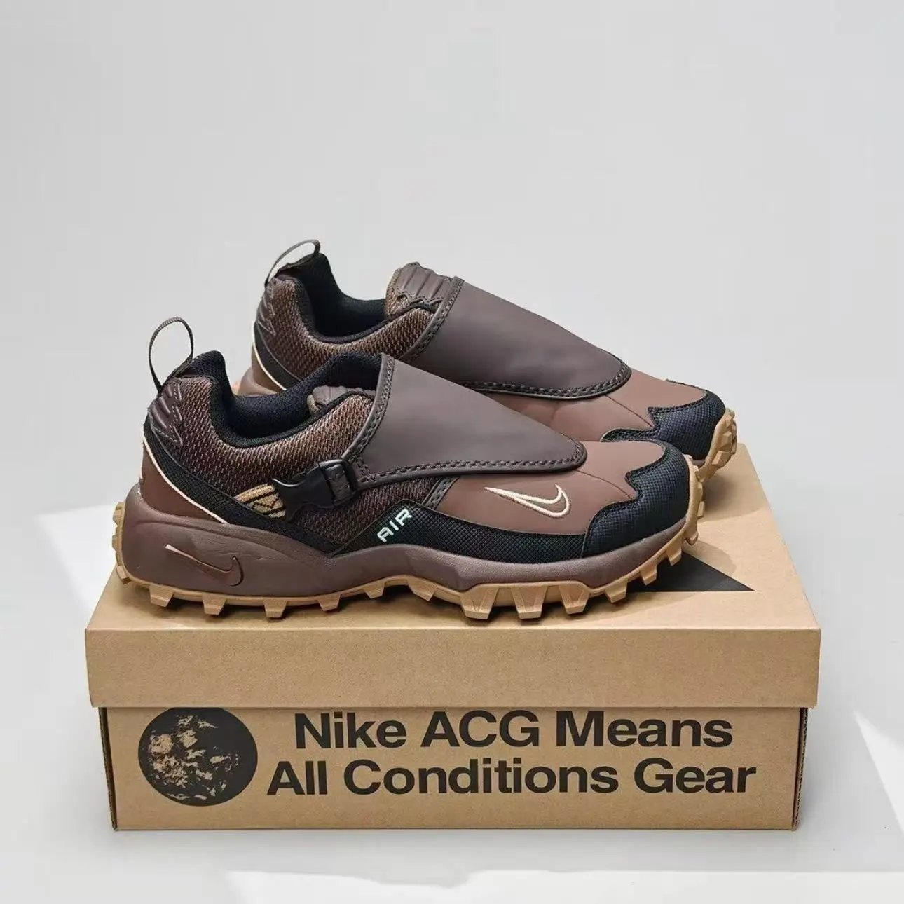 Nike Sneakers ACG Trail — F 2-Brown