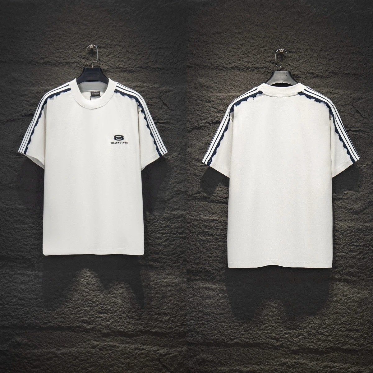 Balenciaga T-Shirts Graphic short-sleeve T-shirt — 5212 white
